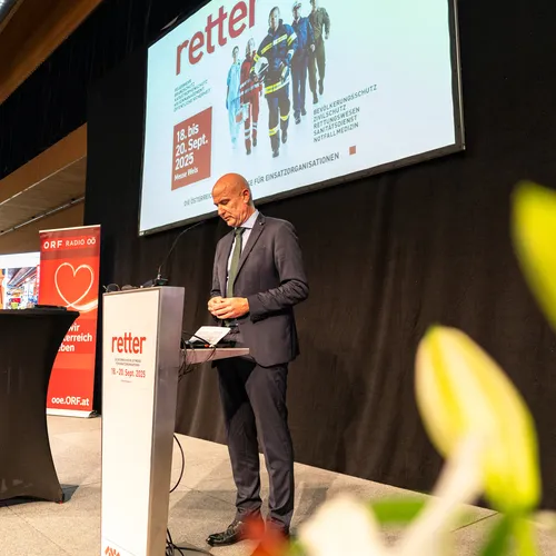 Eröffnung_RETTER25_Quelle_Messe_Wels (17).jpg