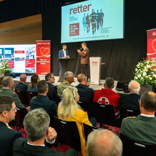 Eröffnung_RETTER25_Quelle_Messe_Wels (2).jpg