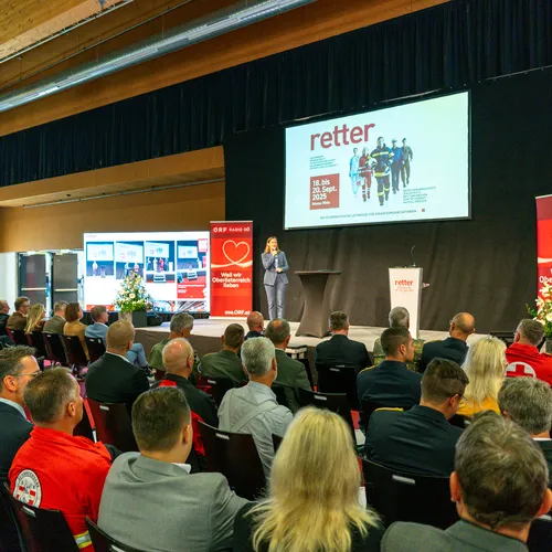 Eröffnung_RETTER25_Quelle_Messe_Wels (12).jpg