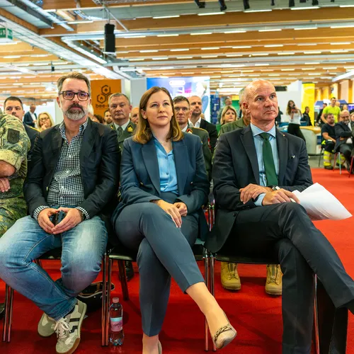 Eröffnung_RETTER25_Quelle_Messe_Wels (8).jpg